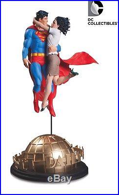 2017 DC Designer Series Superman & Lois Lane Statue (in Hand Ready To Ship)