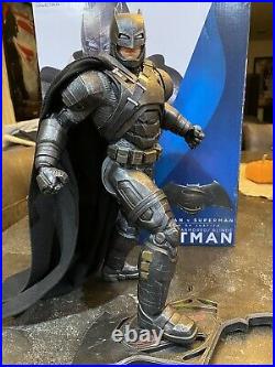 DC Collectibles Batman V Superman Dawn Of Justice Armored Batman Statue