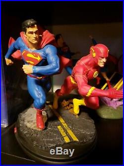 DC Collectibles Gallery Superman vs. The Flash Racing Statue 716/5000