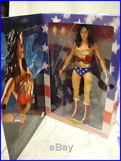 DC DIRECT WONDER WOMAN DELUXE COLLECTOR FIGURE 13 1/6 Scale Girl JLA Statue
