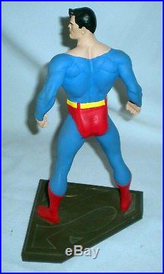 Graphitti SUPERMAN statue Bowen Seinfeld with box damaged cape Sideshow