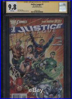 Justice League #1 CGC 9.8 SS Jim Lee NEW 52 2011 Superman BATMAN