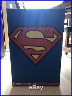 SOLD OUT! Sideshow Superman Premium Format Statue