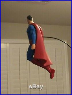 SUPERMAN FLYING STATUE ARH / not sideshow