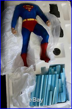 Sideshow Collectibles 14 Scale Superman Premium Format Statue EXCLUSIVE