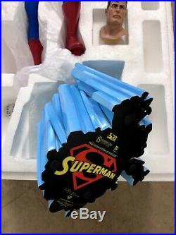 Sideshow Collectibles DC Comics Superman Premium Format Figure