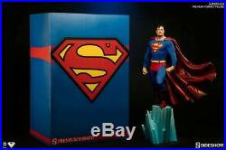 Sideshow Collectibles Superman Premium Format Regular Version