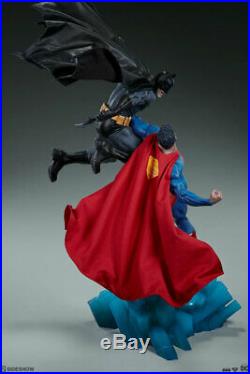 Sideshow DC Comics Batman vs. Superman Diorama