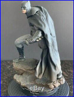 Sideshow Premium Format Batman v Superman Dawn of Justice. Justice league Statue