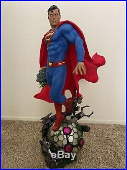 Sideshow Superman Premium Format Exclusive Statue Figure