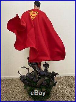 Sideshow Superman Premium Format Exclusive Statue Figure