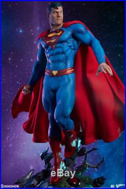 Sideshow Superman Premium Format Figure Statue DC Comics New In Stock