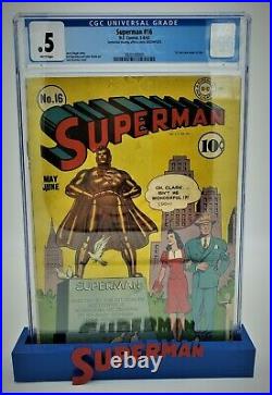 Superman #16 1942 CGC. 5 Missing Centerfold Page Lois and Clark White Pages