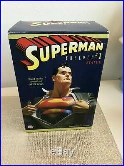 Superman Forever #1 Statue ALEX ROSS (1057/5000)