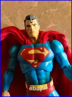 Superman Hush Mafex No. 117 Action Figure Batman Hush Medicom