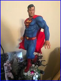 Superman Premium Format Figure by Sideshow Collectibles