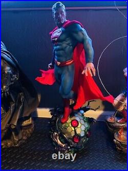 Superman Premium Format Figure by Sideshow Collectibles MINT