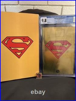 Superman Unlimited 1 Gold Foil 9.8 Ltd 300 Numbered Copies BTC exclusive With Pin