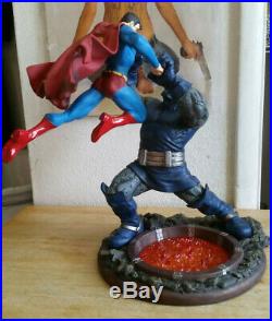 Superman Vs Darkseid Statue Damaged Second Edition DC Comics