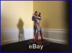 Superman and Wonder Woman Erotic Statue