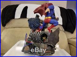 The Dark Knight Returns Statue Batman v Superman DC Collectibles