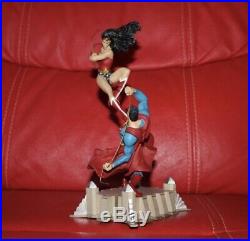 Wonder Woman Vs Superman Mini Porcelian Statue DC Direct Limited Edition Figure