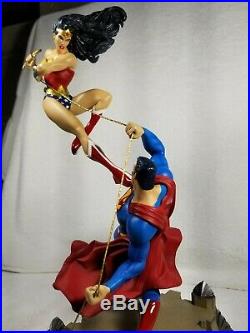 Wonder Woman vs. Superman Statue (Full Size) DC Direct, 2007 Box & COA